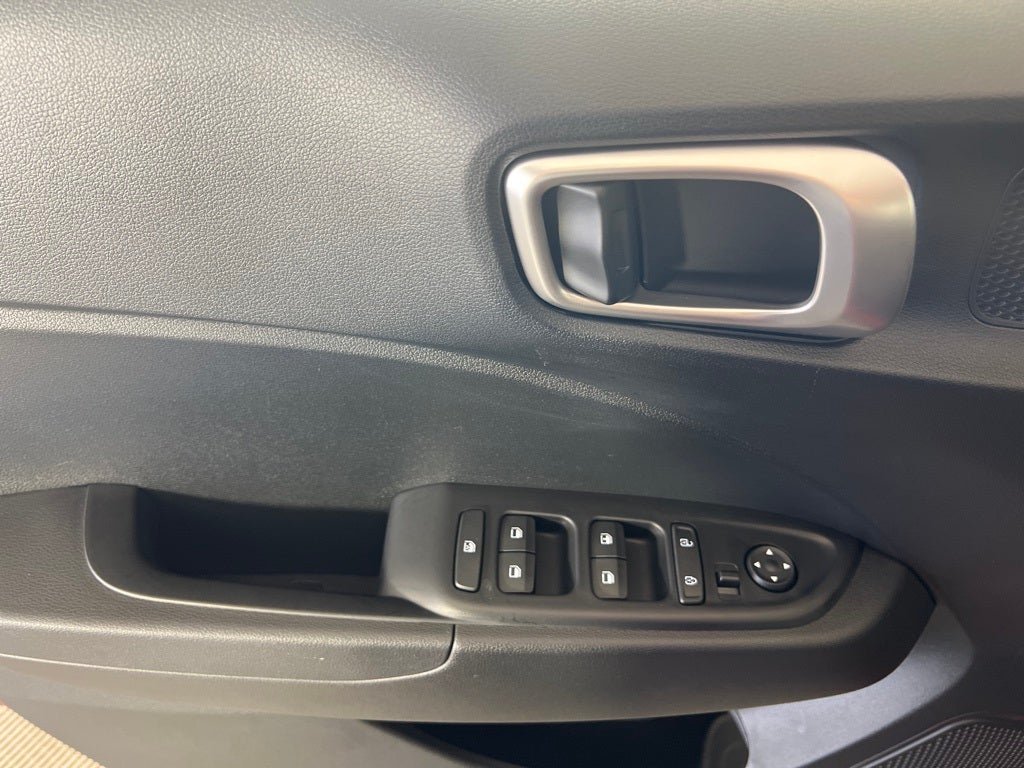 2025 Hyundai VENUE SE