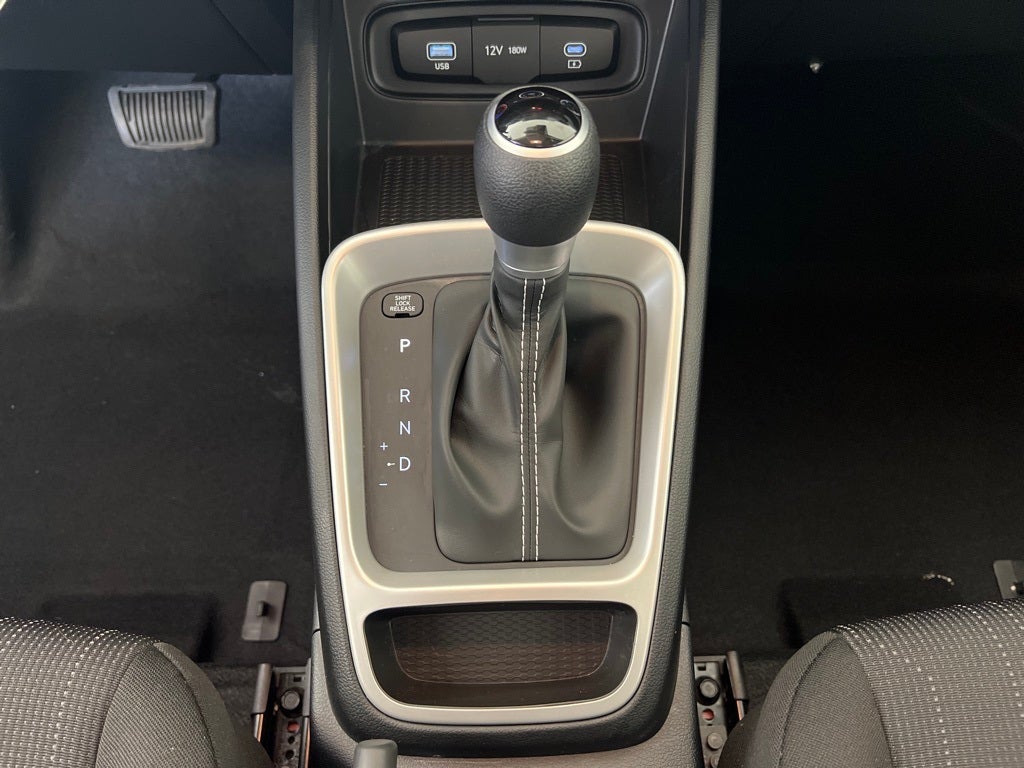 2025 Hyundai VENUE SE