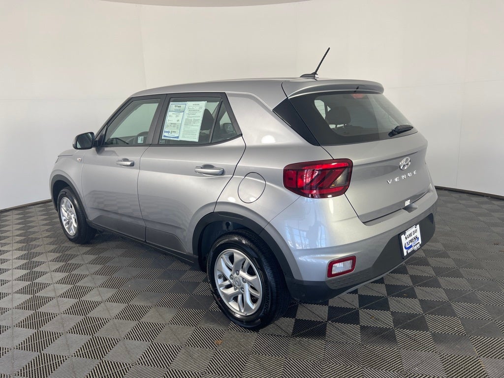 2025 Hyundai VENUE SE