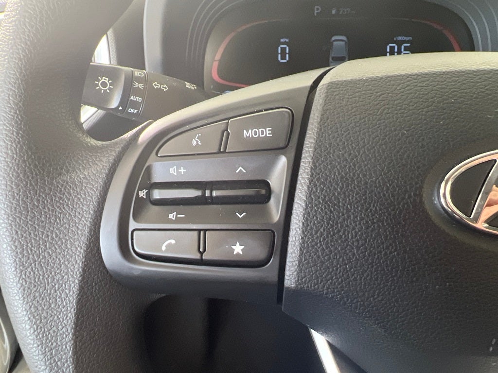 2025 Hyundai VENUE SE