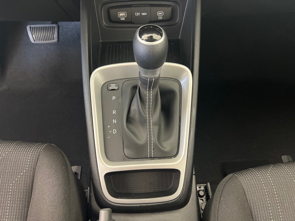 2025 Hyundai VENUE SE