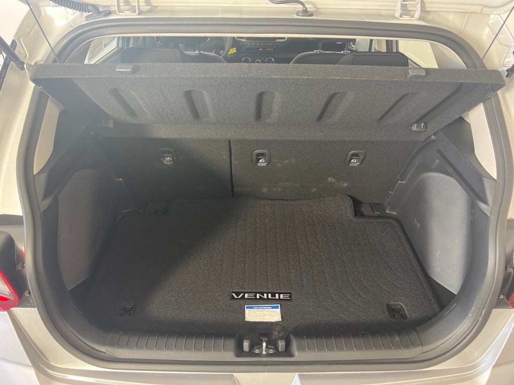 2025 Hyundai VENUE SE