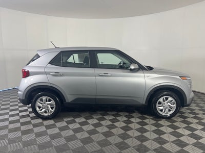 2025 Hyundai VENUE SE