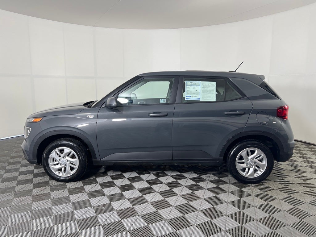 2025 Hyundai VENUE SE