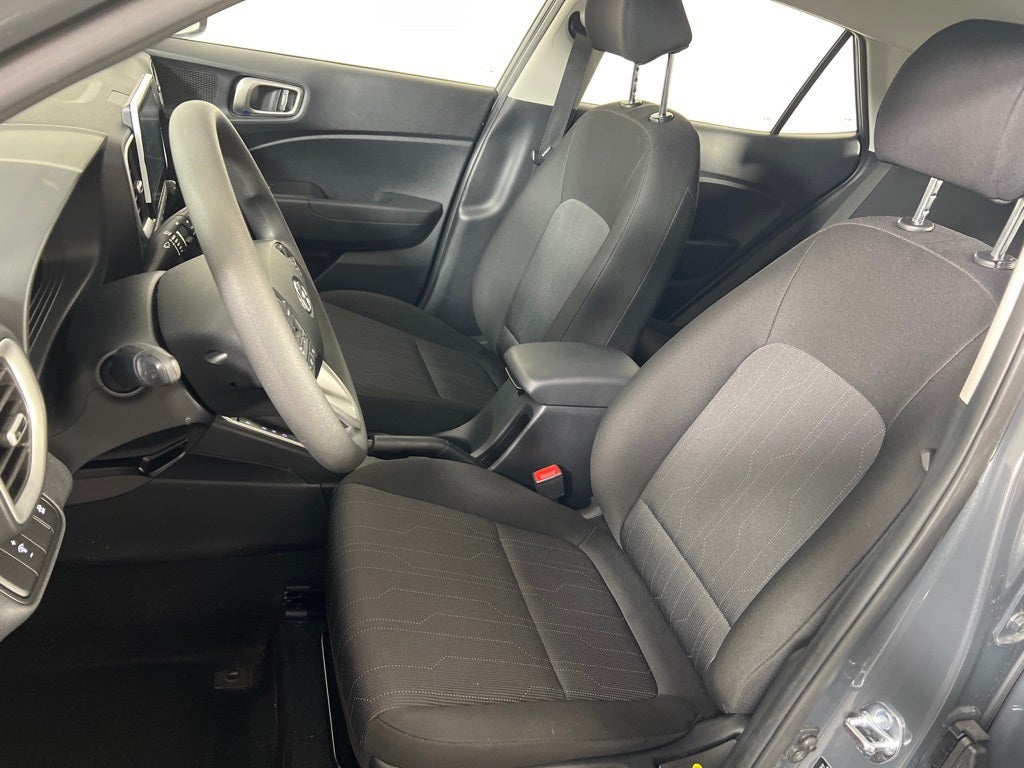 2025 Hyundai VENUE SE