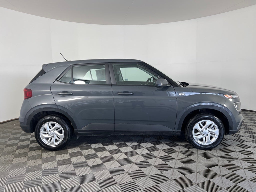 2025 Hyundai VENUE SE