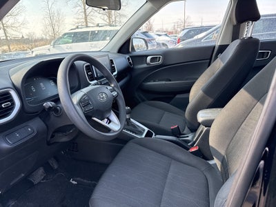 2023 Hyundai VENUE SE