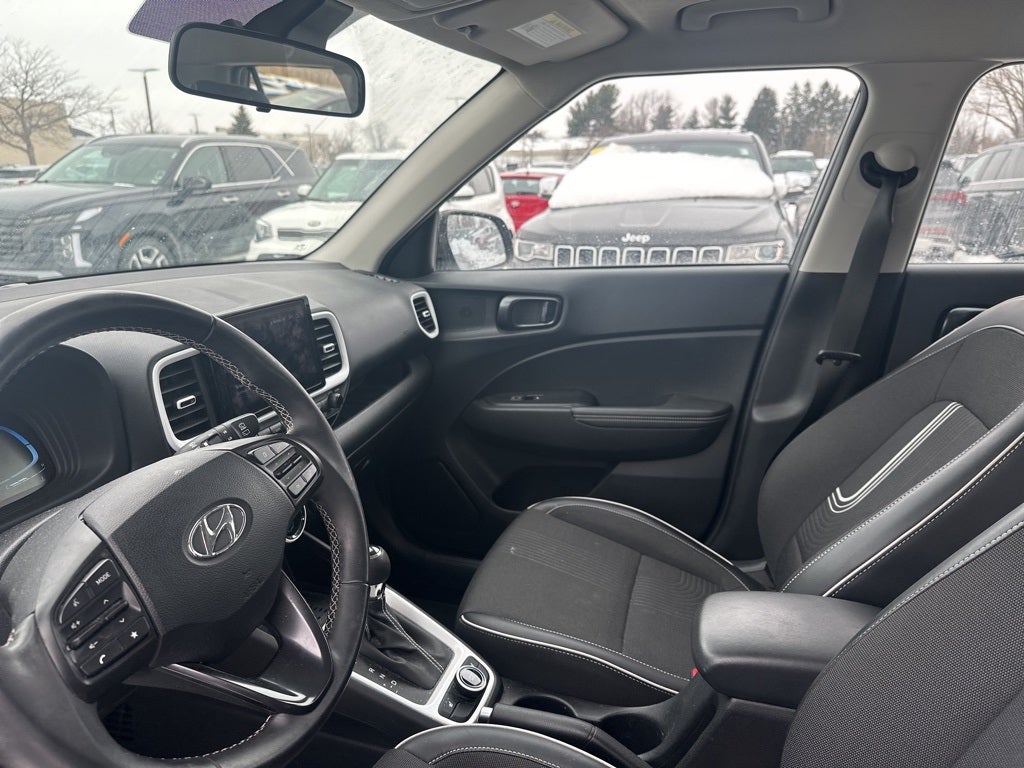 2023 Hyundai VENUE Limited