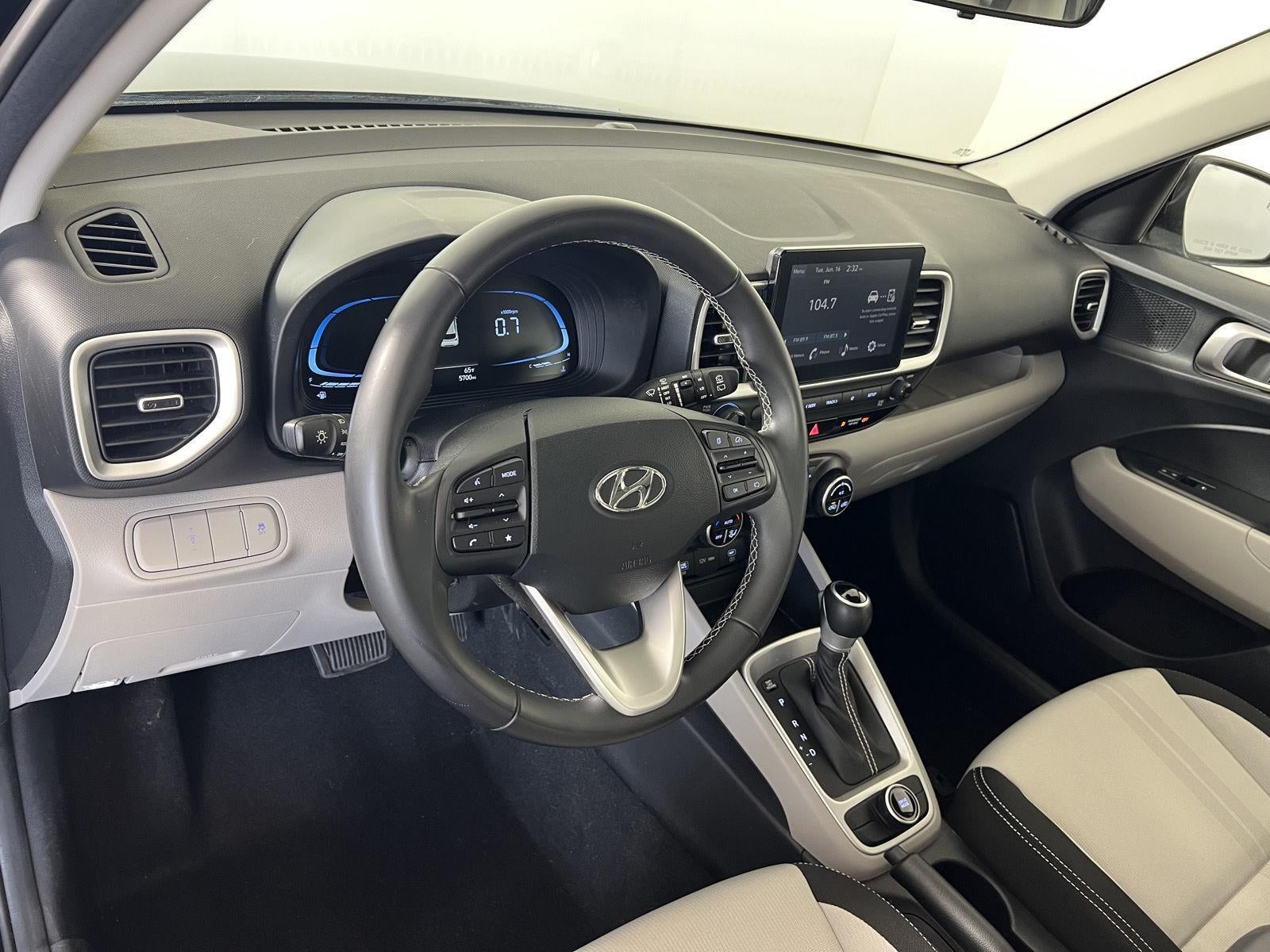 2023 Hyundai VENUE SEL