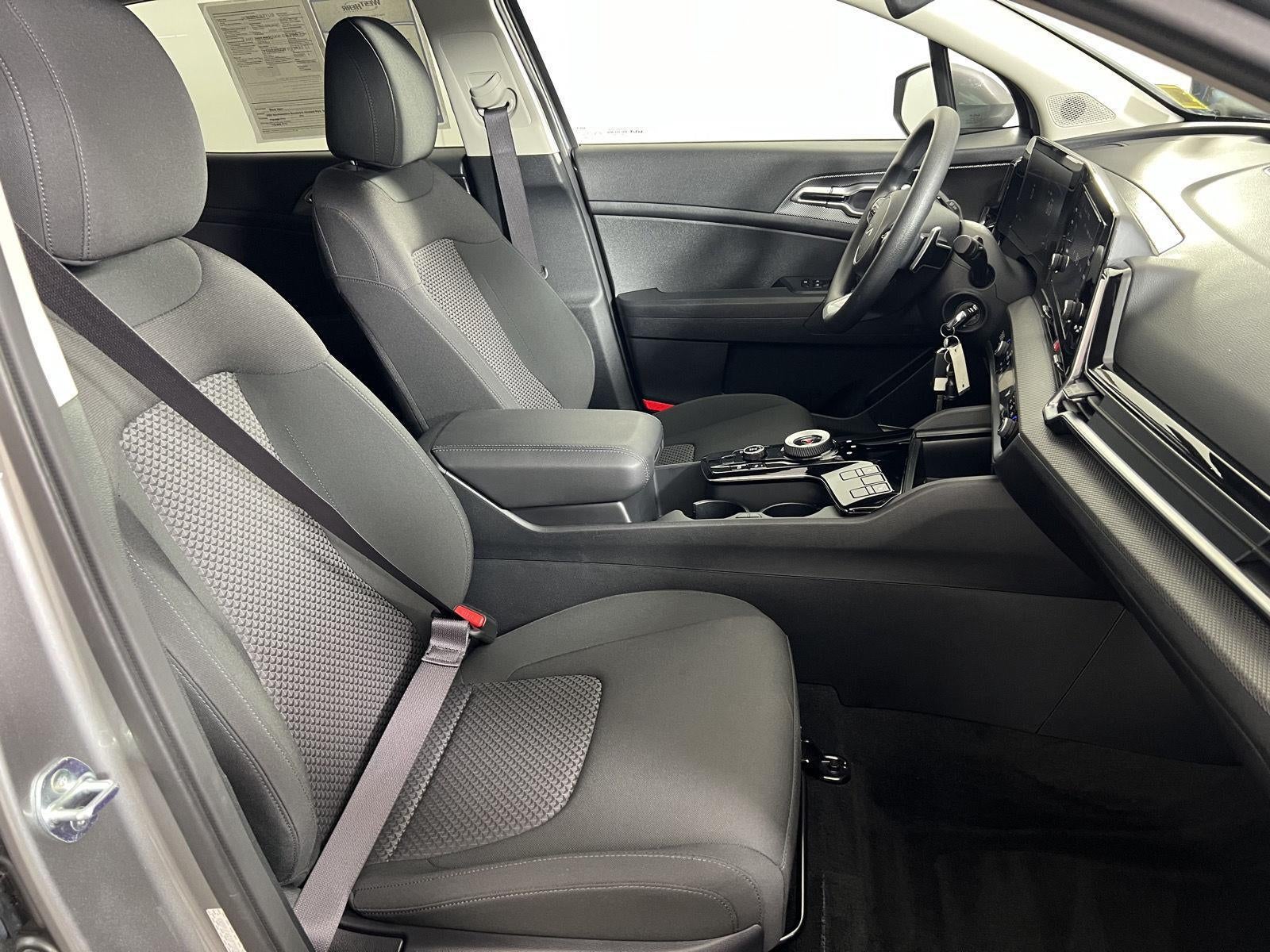 2023 Kia Sportage Hybrid LX