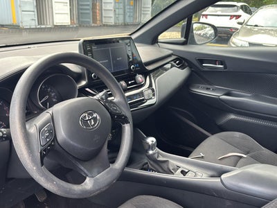 2019 Toyota C-Hr LE