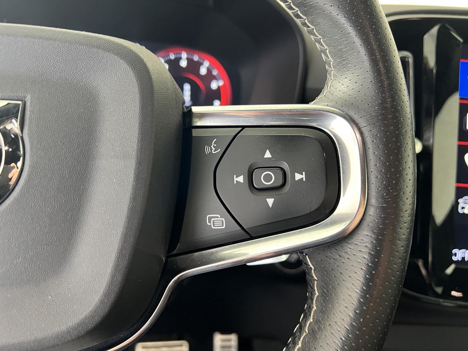 2019 Volvo XC40 R-Design