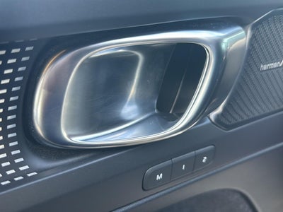 2019 Volvo Xc40 R-Design