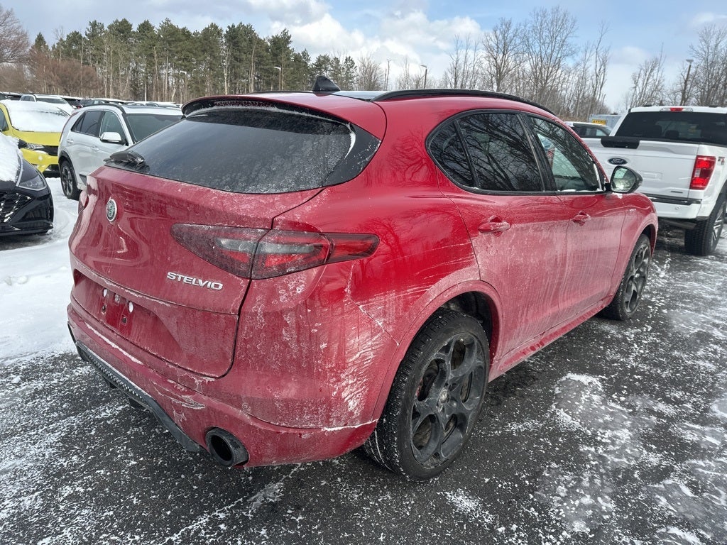 2022 Alfa Romeo Stelvio Veloce