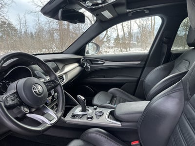 2022 Alfa Romeo Stelvio Veloce