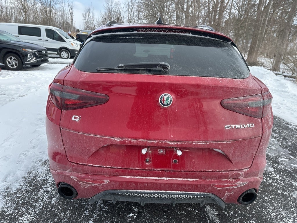 2022 Alfa Romeo Stelvio Veloce