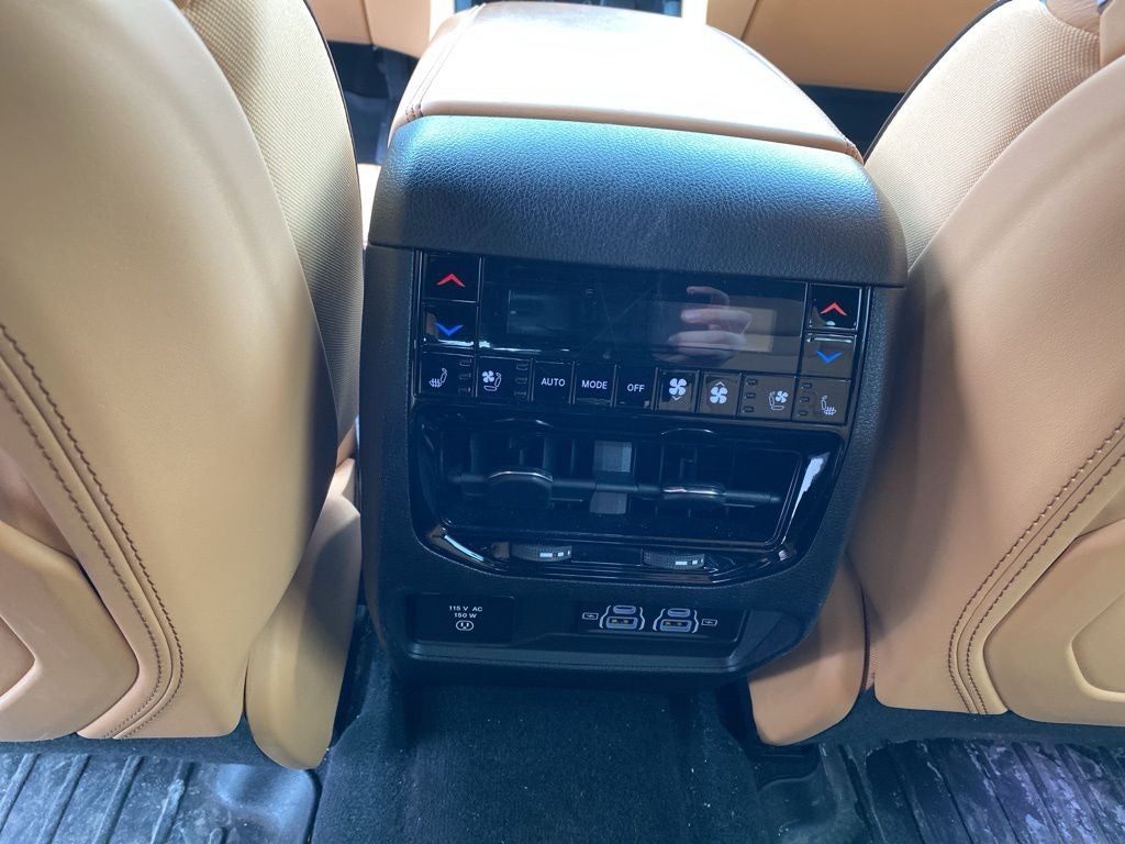 2023 Jeep Grand Cherokee L Summit