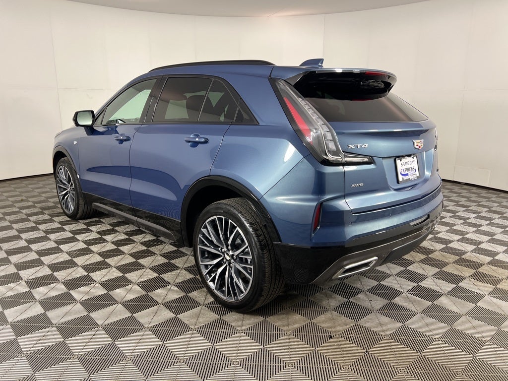 2025 Cadillac XT4 Sport