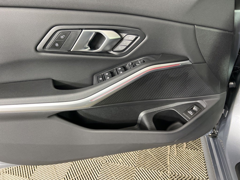 2025 BMW 3 Series 330i xDrive