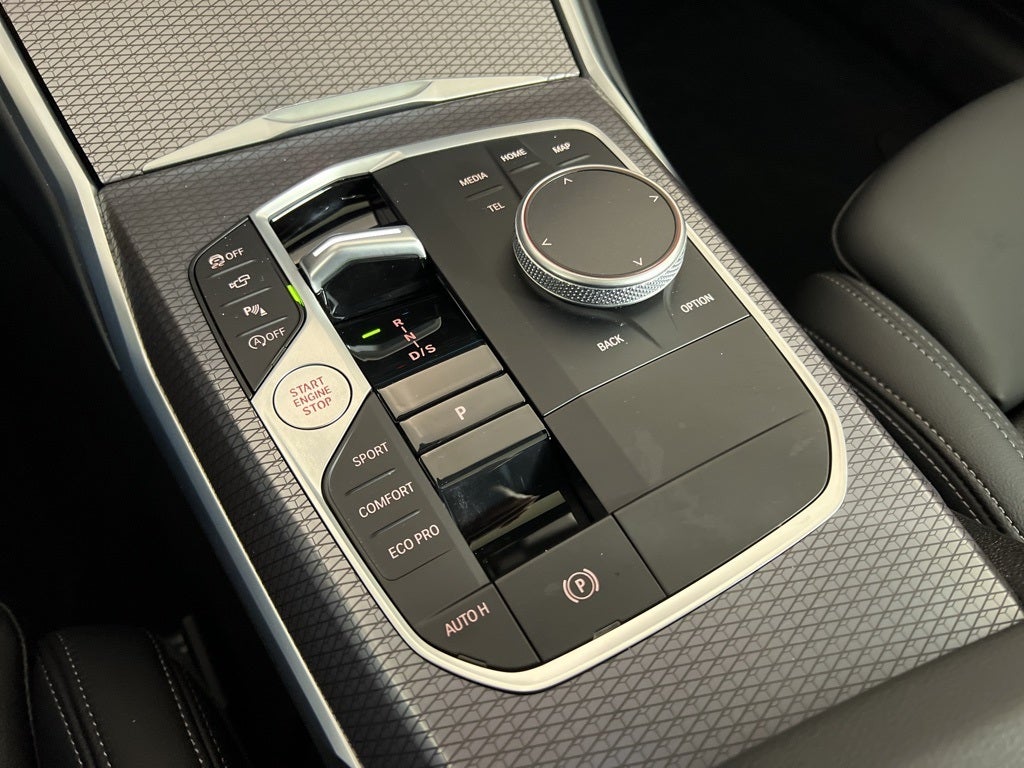 2025 BMW 3 Series 330i xDrive