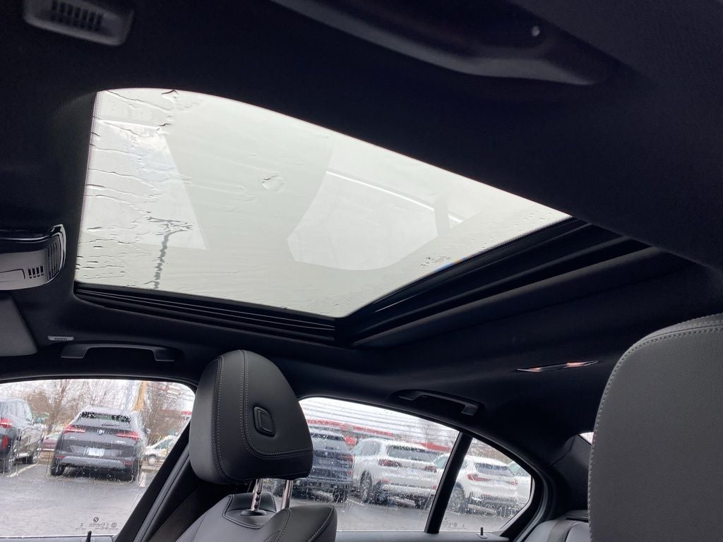 2025 BMW 3 Series 330i xDrive