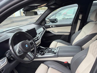 2023 BMW X7 xDrive40i