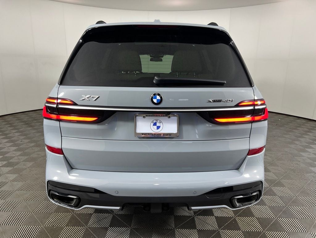 2023 BMW X7 xDrive40i