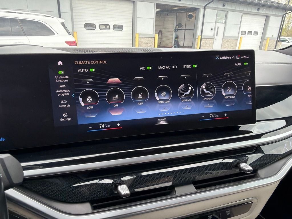 2023 BMW X7 xDrive40i