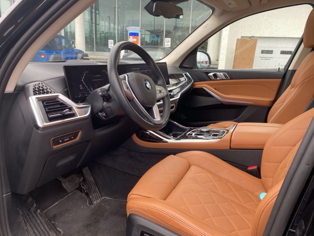 2025 BMW X7 xDrive40i