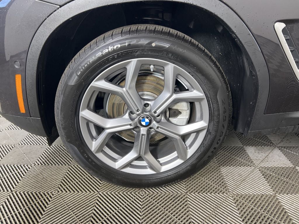 2025 BMW X4 xDrive30i