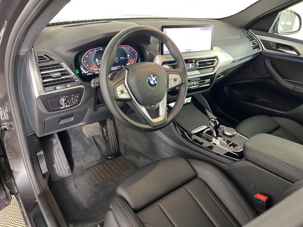 2025 BMW X4 xDrive30i