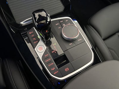 2025 BMW X4 xDrive30i