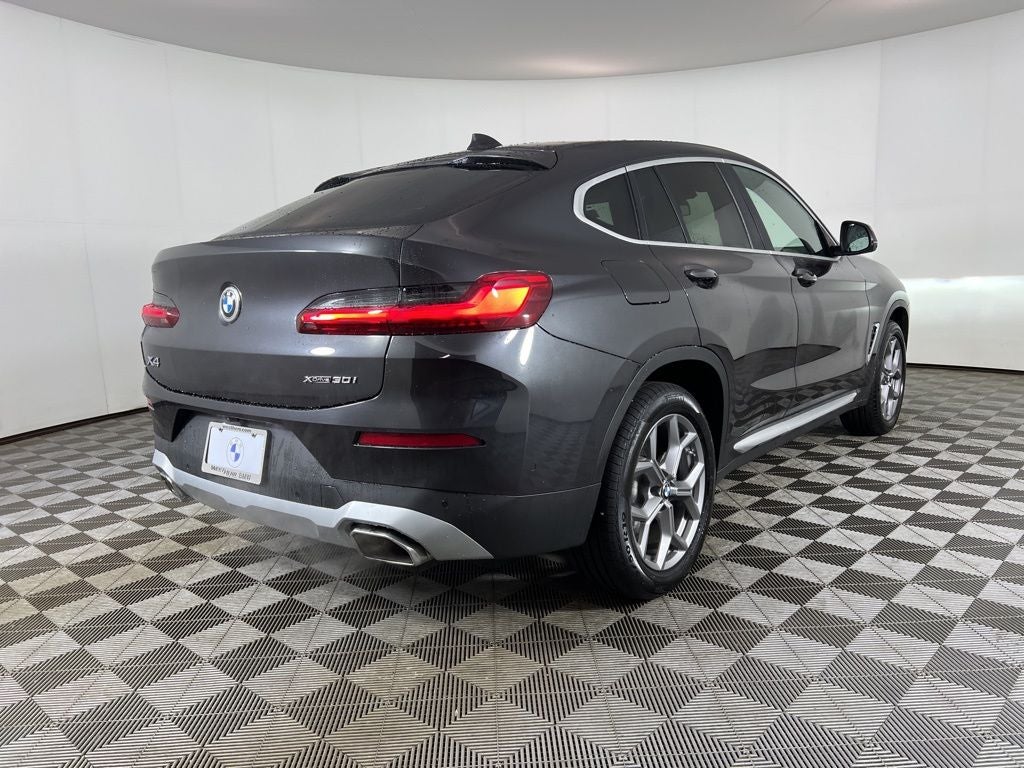 2025 BMW X4 xDrive30i