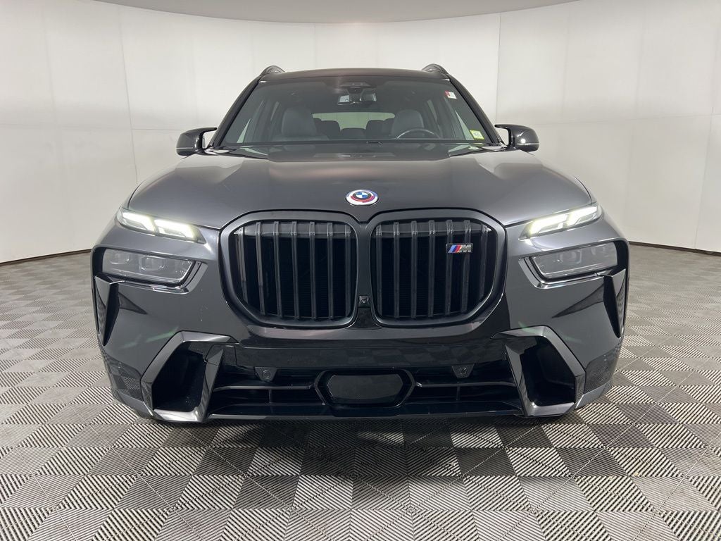 2023 BMW X7 M60i