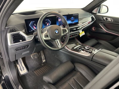 2023 BMW X7 M60i
