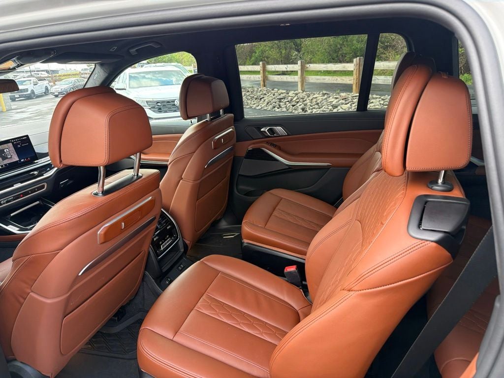 2026 BMW X7 M60i