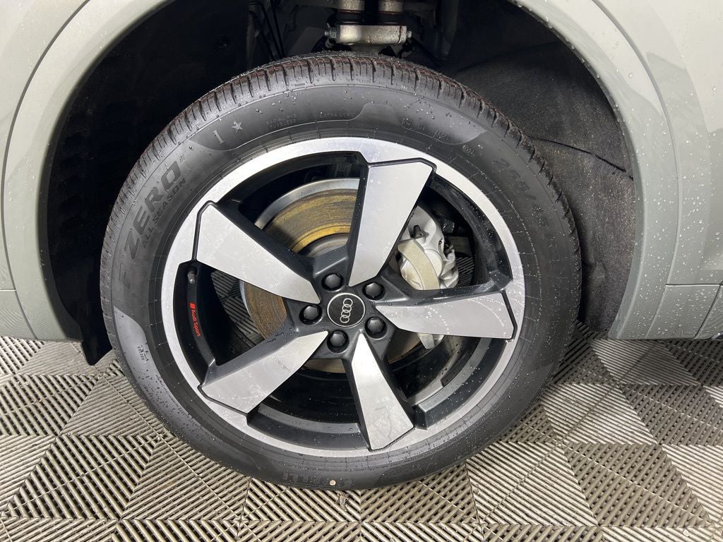 2023 Audi Q5 45 S line Prestige quattro