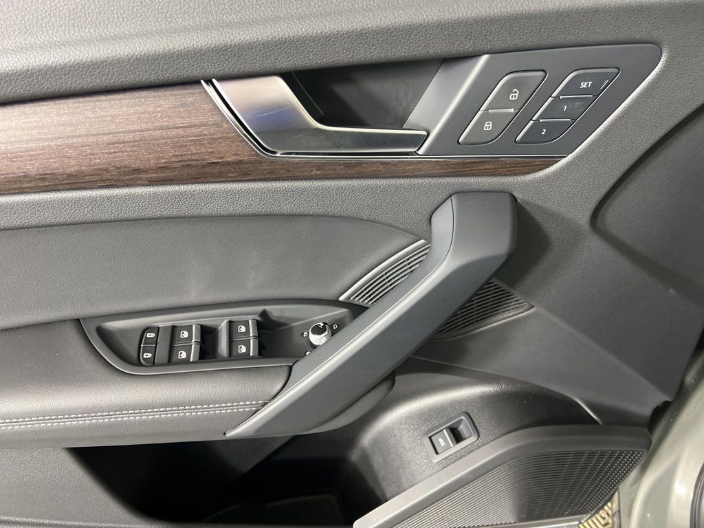 2023 Audi Q5 45 S line Prestige quattro