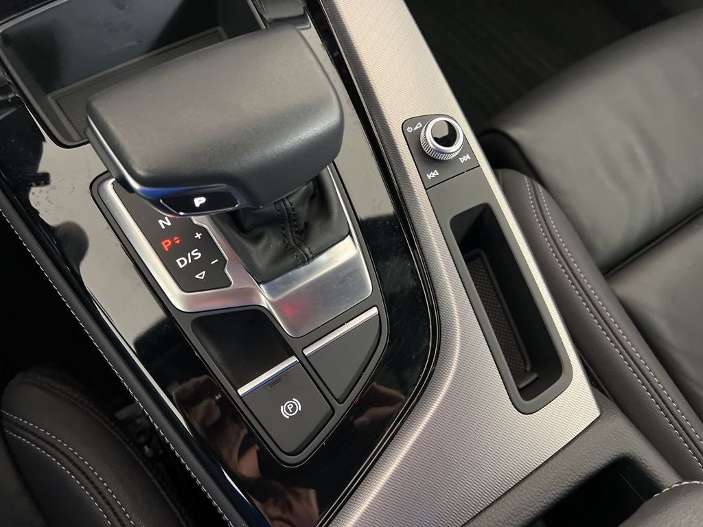 2023 Audi A4 45 S line Premium Plus quattro