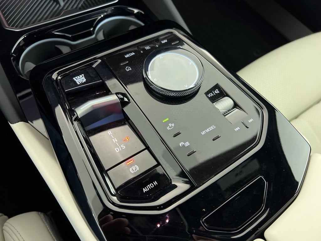 2025 BMW 5 Series 530i xDrive