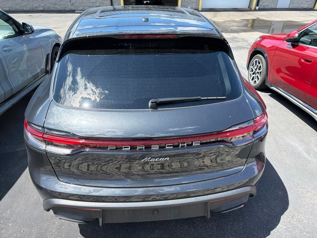 2023 Porsche Macan Base