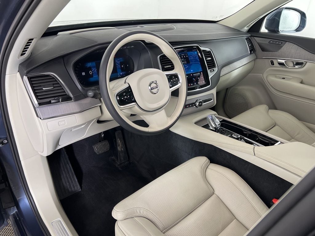 2025 Volvo XC90 B6 Ultra