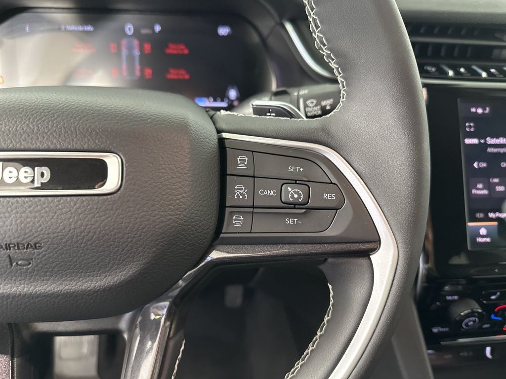 2023 Jeep Grand Cherokee Laredo