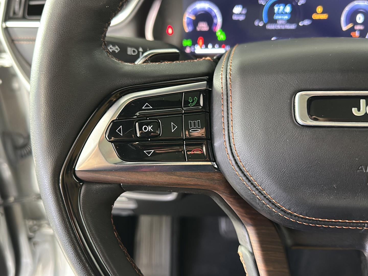 2023 Jeep Grand Cherokee SUMMIT
