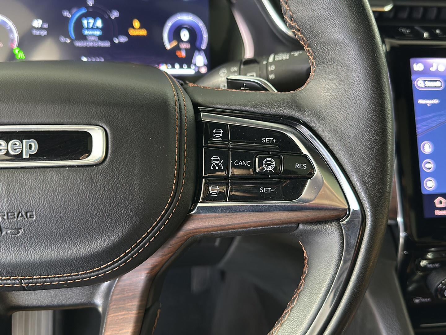 2023 Jeep Grand Cherokee SUMMIT