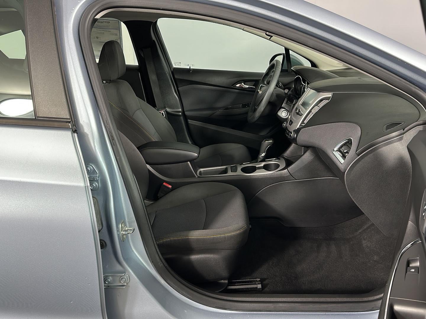2018 Chevrolet Cruze LS