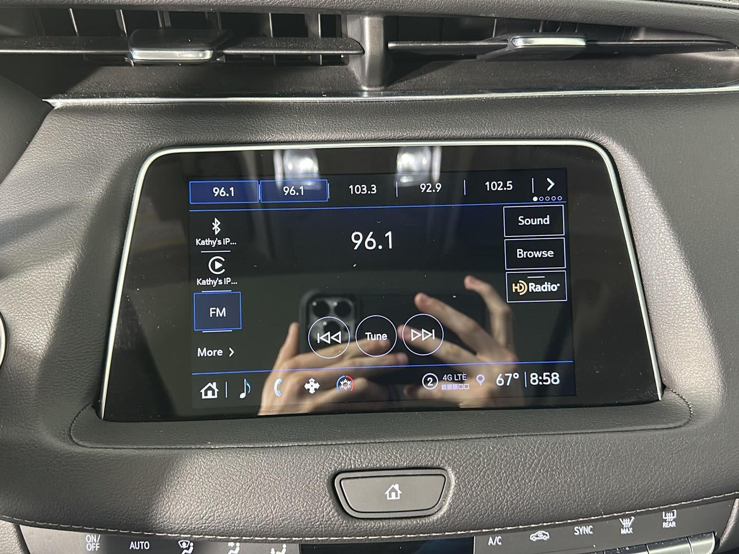 2022 Cadillac XT4 AWD Luxury