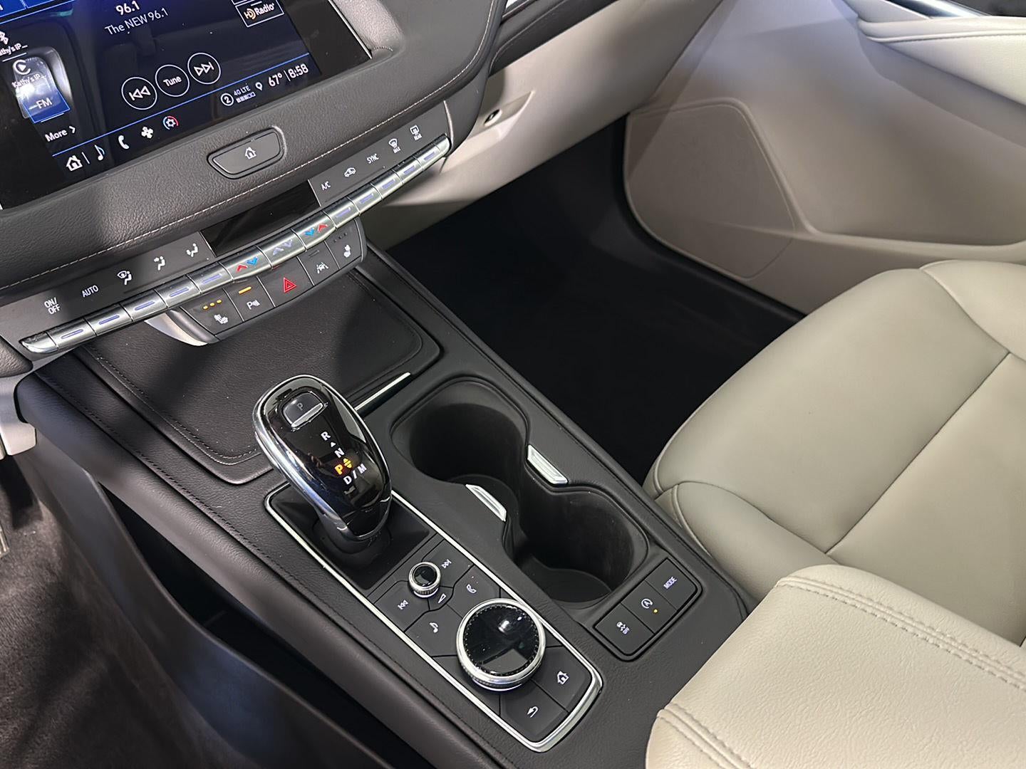 2022 Cadillac XT4 AWD Luxury