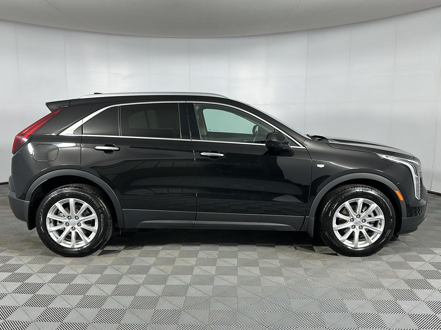 2022 Cadillac XT4 AWD Luxury