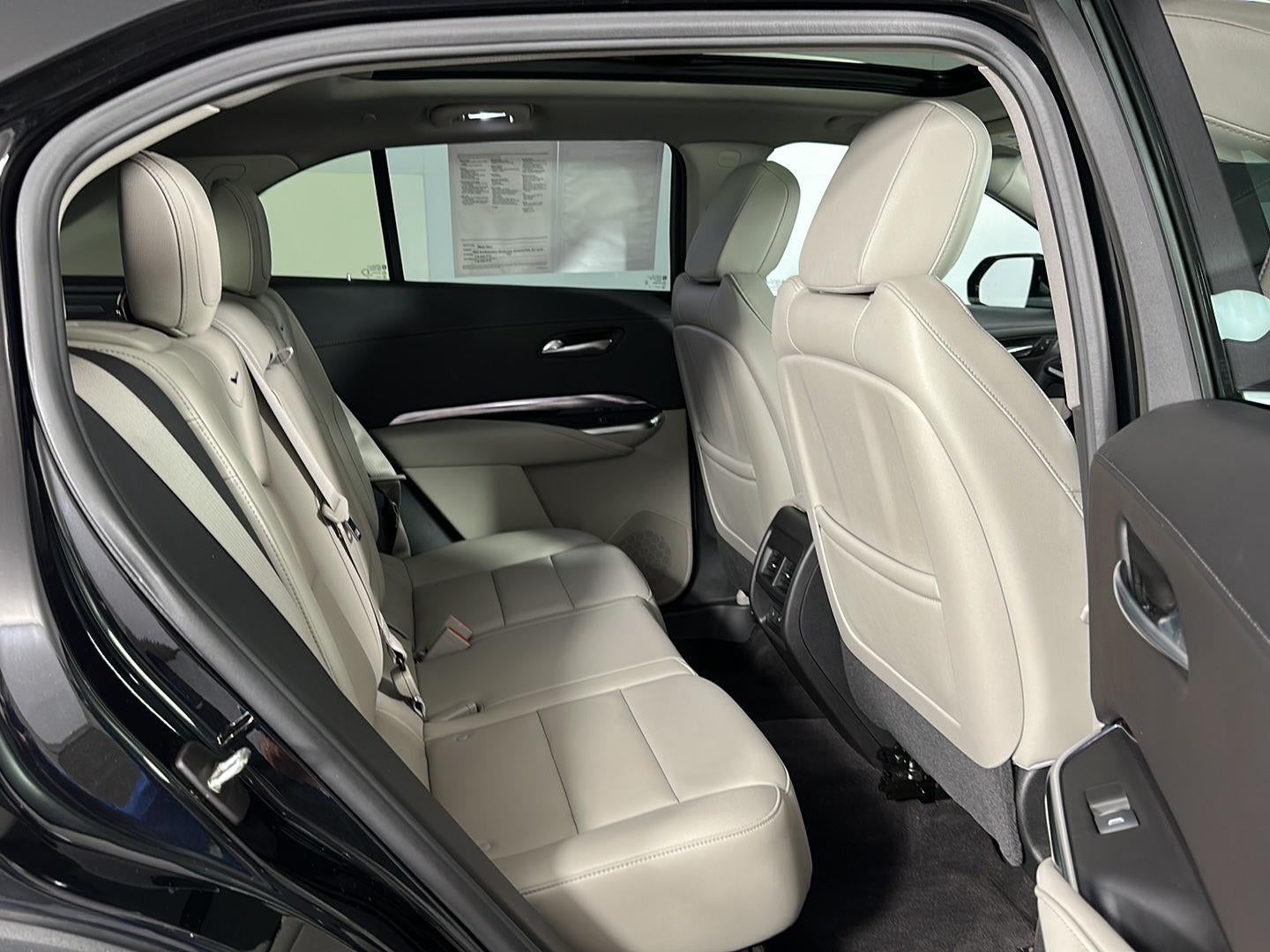 2022 Cadillac XT4 AWD Luxury